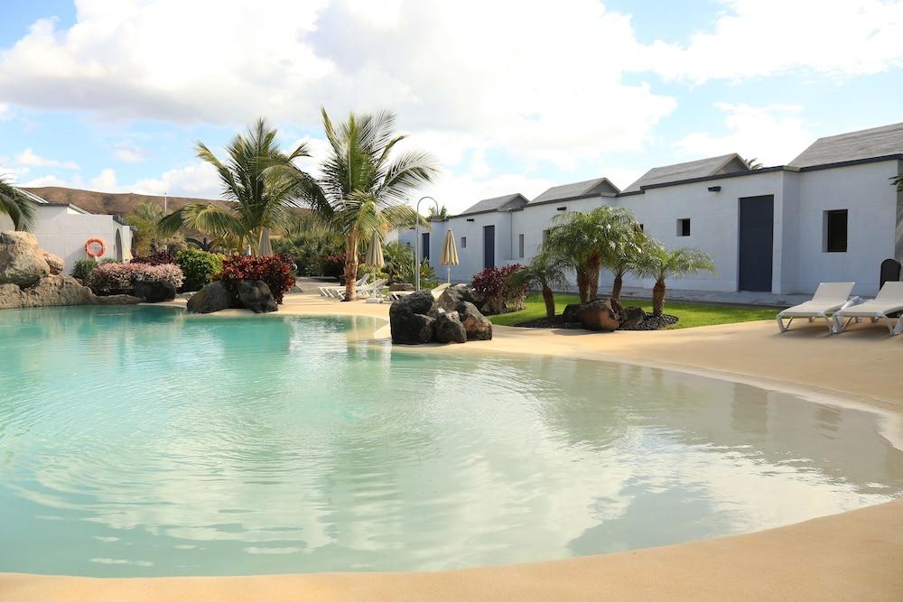 R2 Romantic Fantasia Dreams & Suites Hotel (Adults Only) Tarajalejo Exterior photo